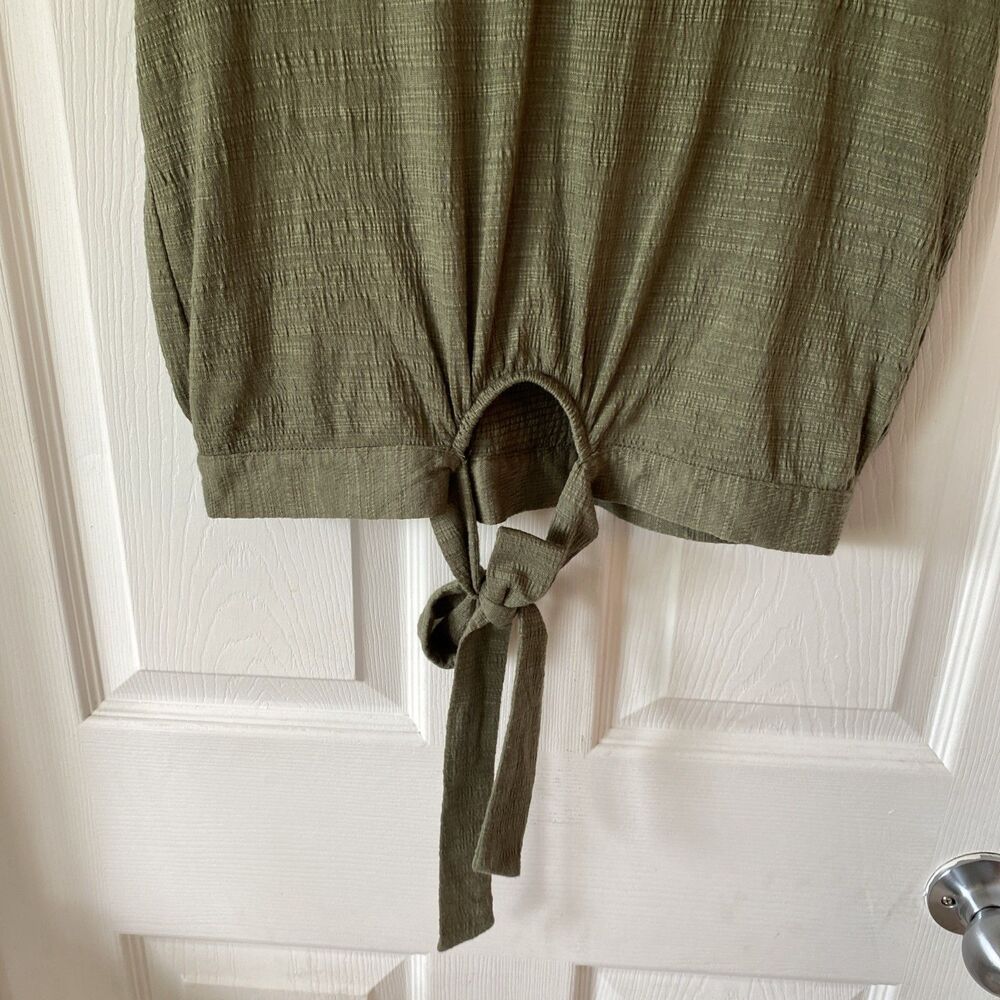 Self Esteem Blouse Women’s Size Small Short Sleeve Tie Bottom Lace Keyhole Green - Picture 9 of 11